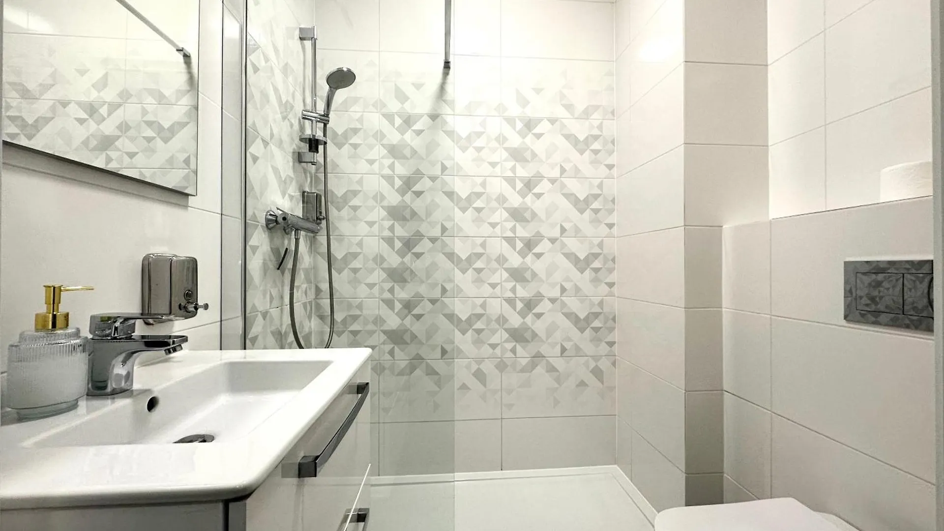 Przyjazni 16 Apt 24 - Self Check-In 20H - Lift Wroclaw